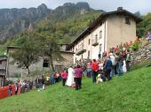35 Nel prato accanto